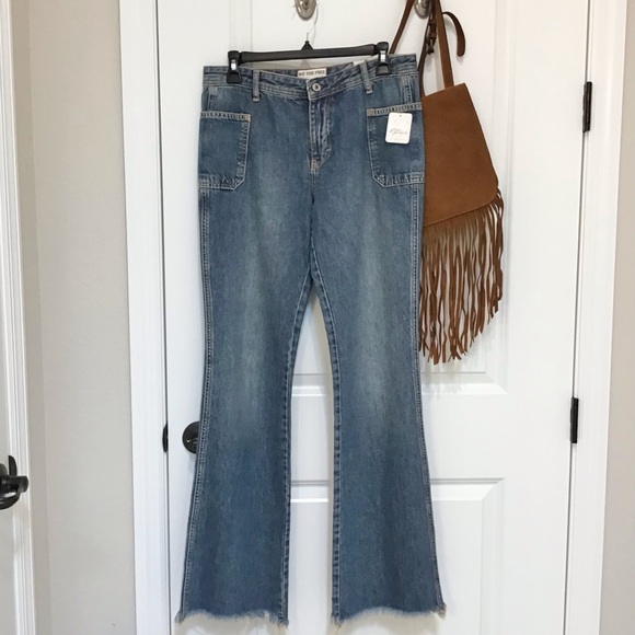 Free People Izzy Flare Jeans Size 27, NWT - Picture 3 of 8